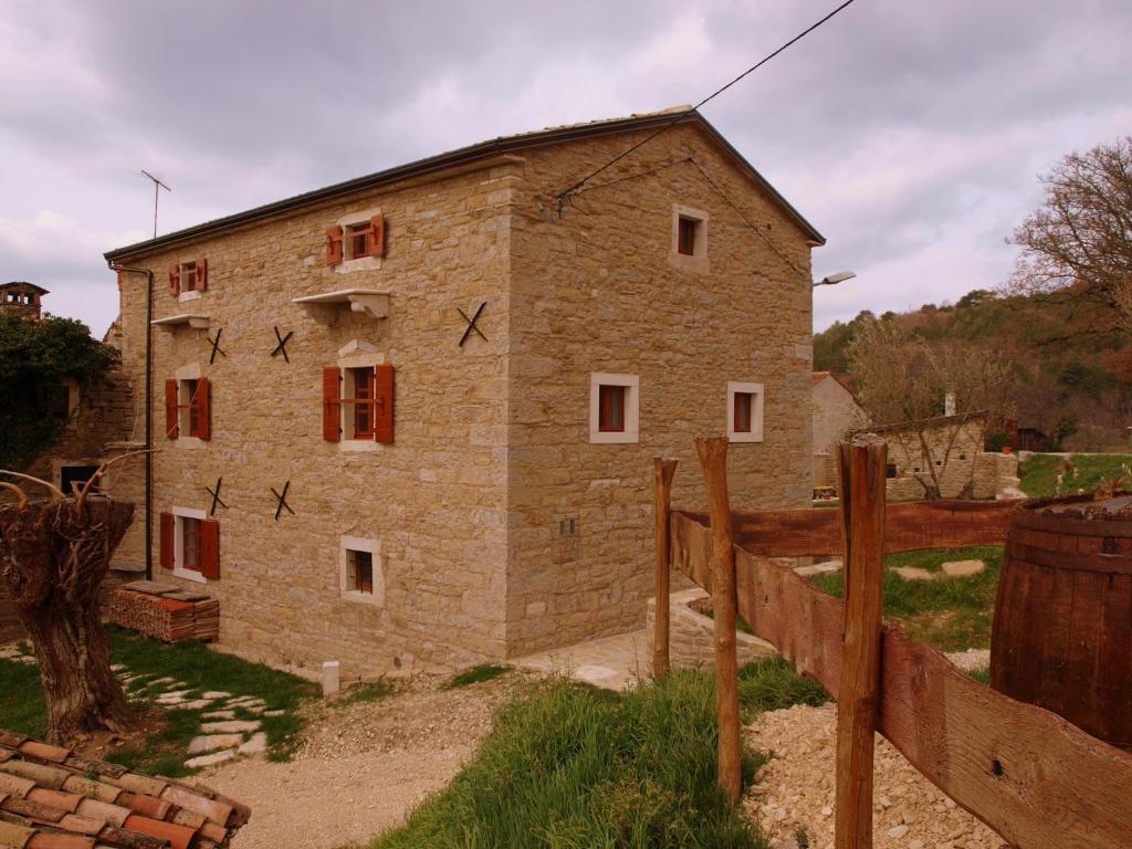 Al Merlo Olivo, Rural Istrian House Buje Extérieur photo