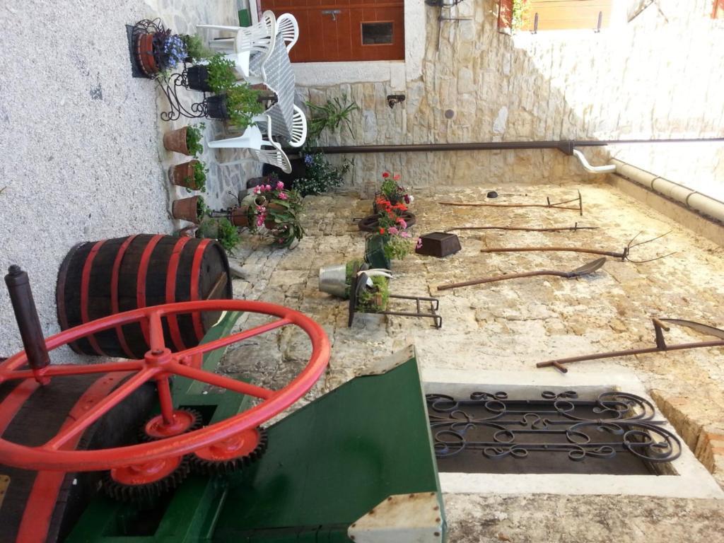 Al Merlo Olivo, Rural Istrian House Buje Extérieur photo