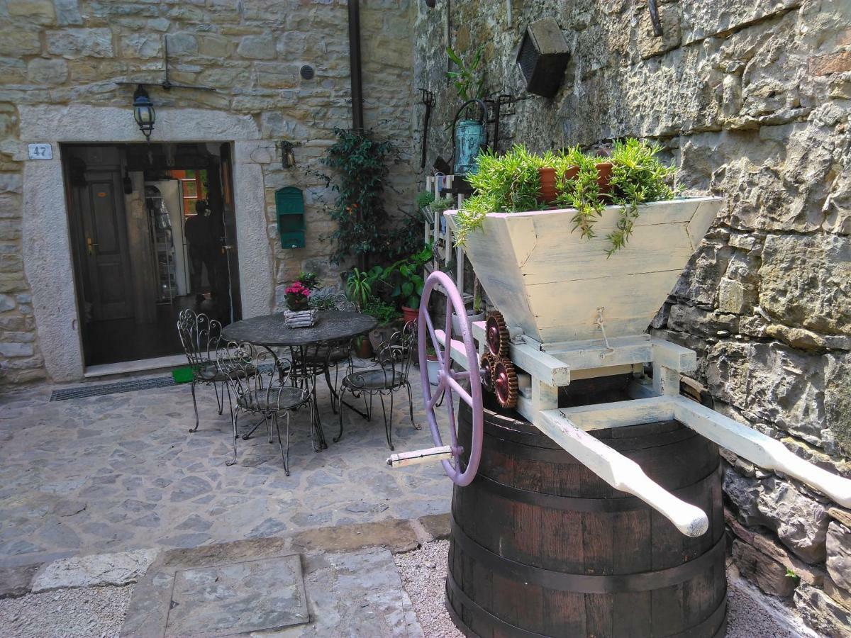 Al Merlo Olivo, Rural Istrian House Buje Extérieur photo